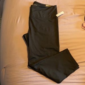 PINK Spandex Capri Leggings